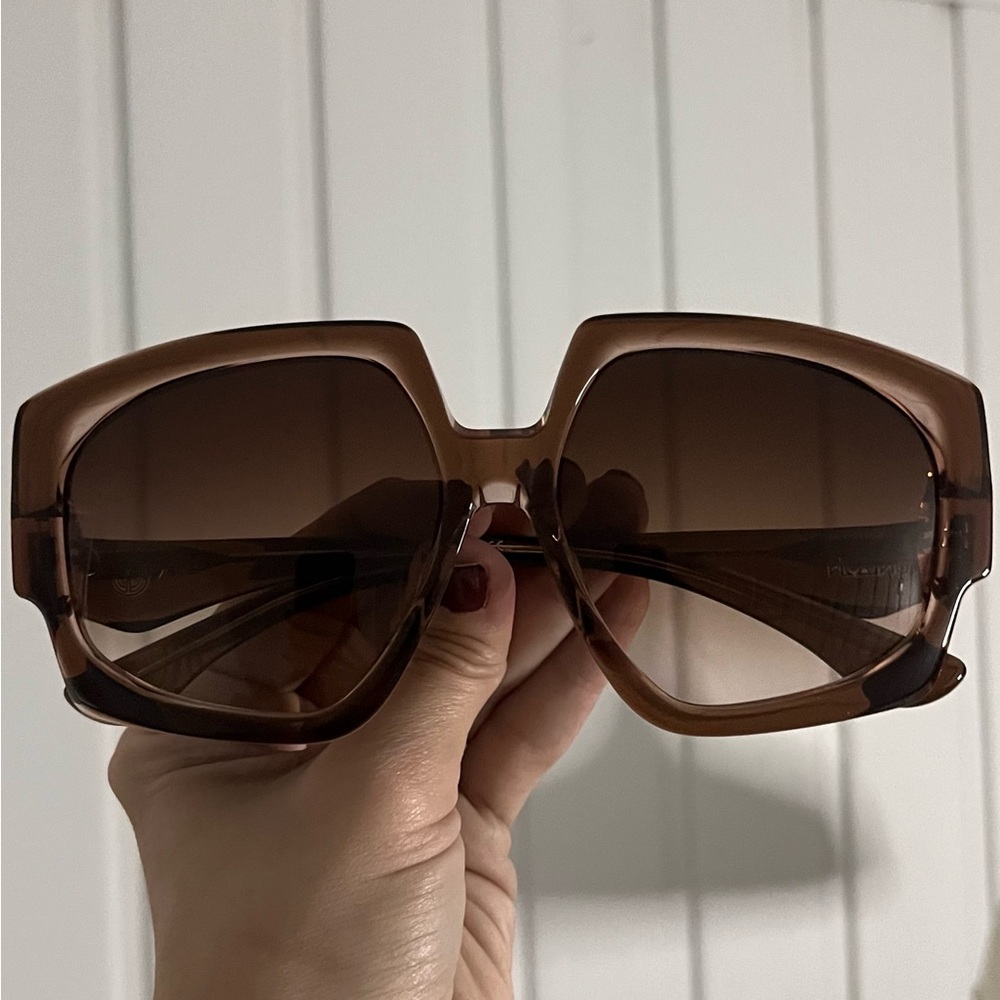 Yunizon Coco Crystal Sunglasses in Size Wide